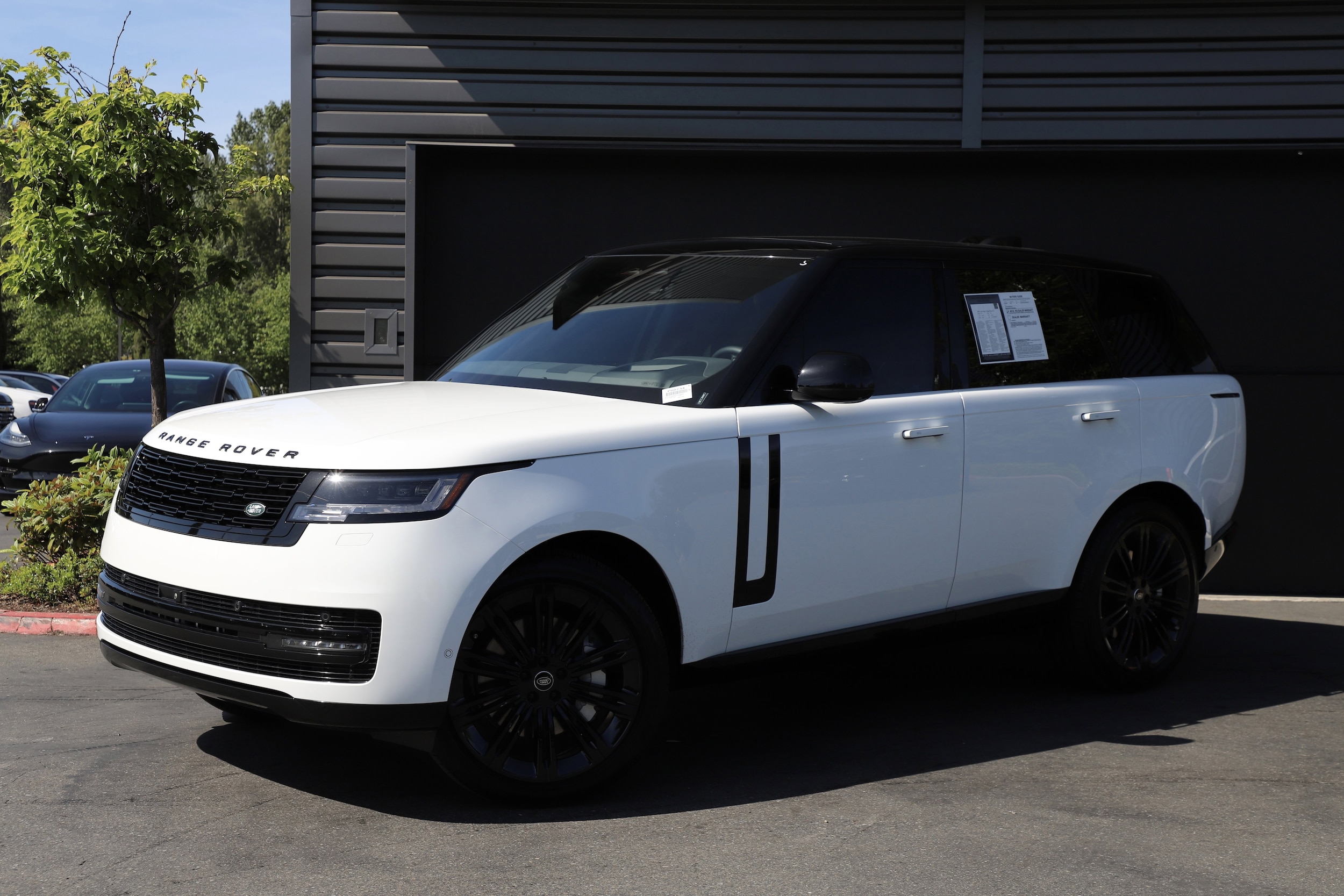 2025 Land Rover Range Rover 4.4 SE SWB's photo