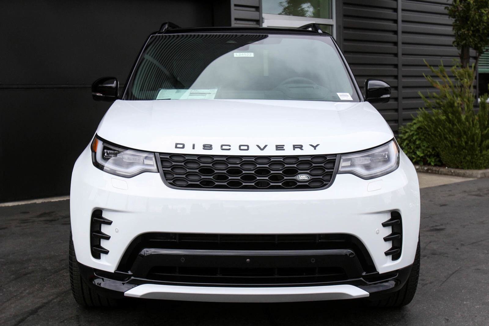 2024 Land Rover Discovery SE photo 3