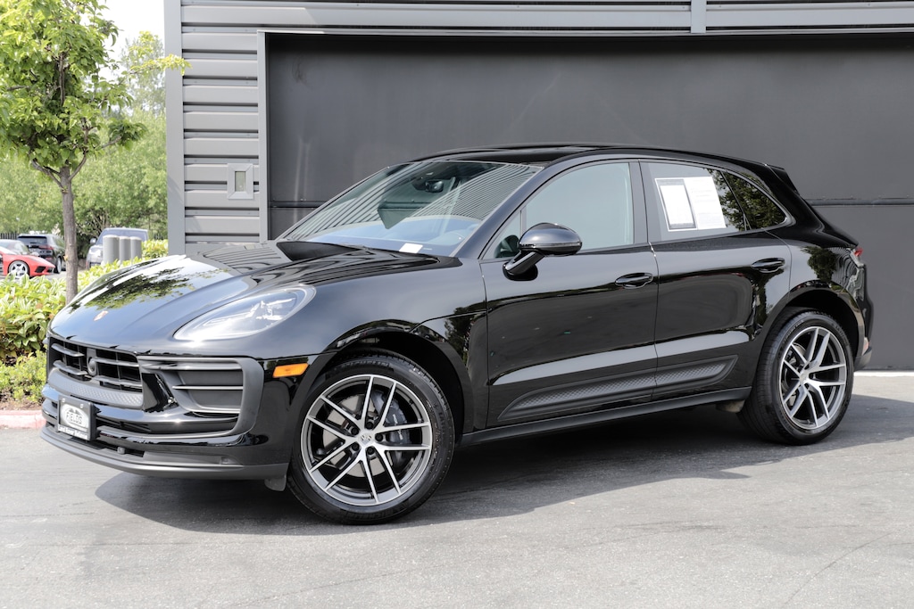 Used 2025 Porsche Macan T SUV