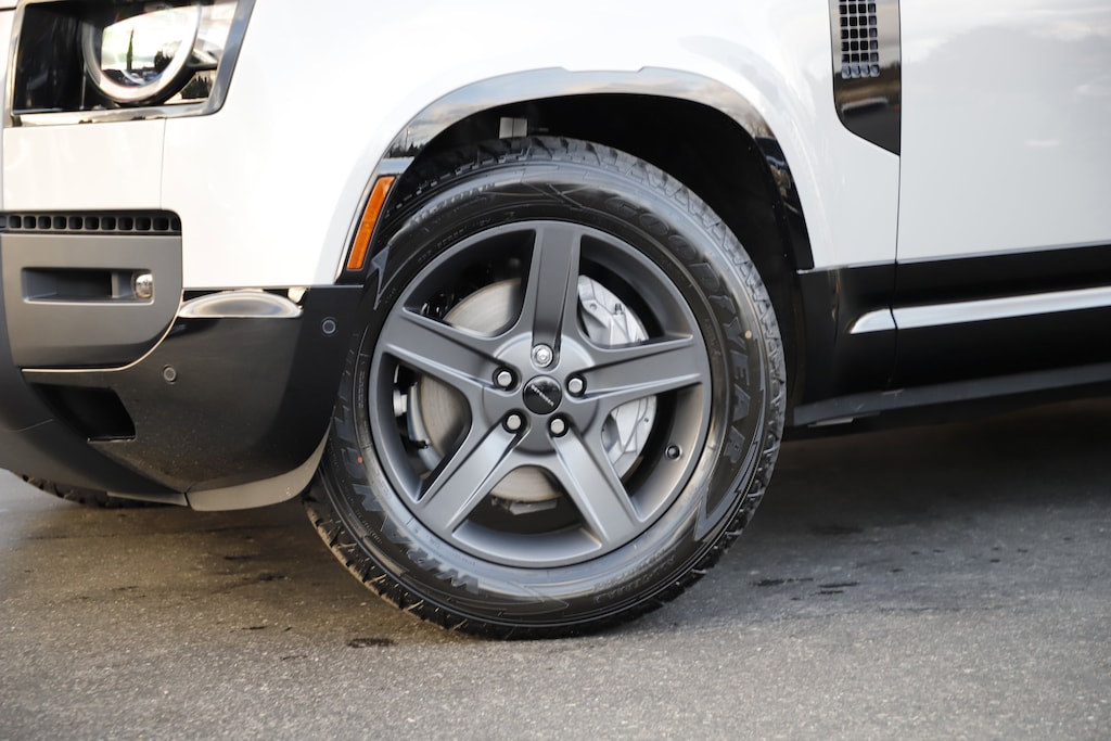 New 2026 Land Rover Defender 110 X-Dynamic SE SUV