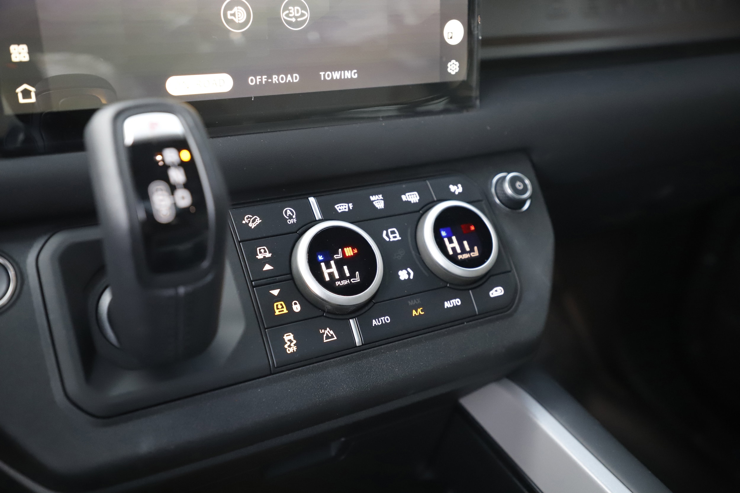 2025 Land Rover Defender X - Photo 25