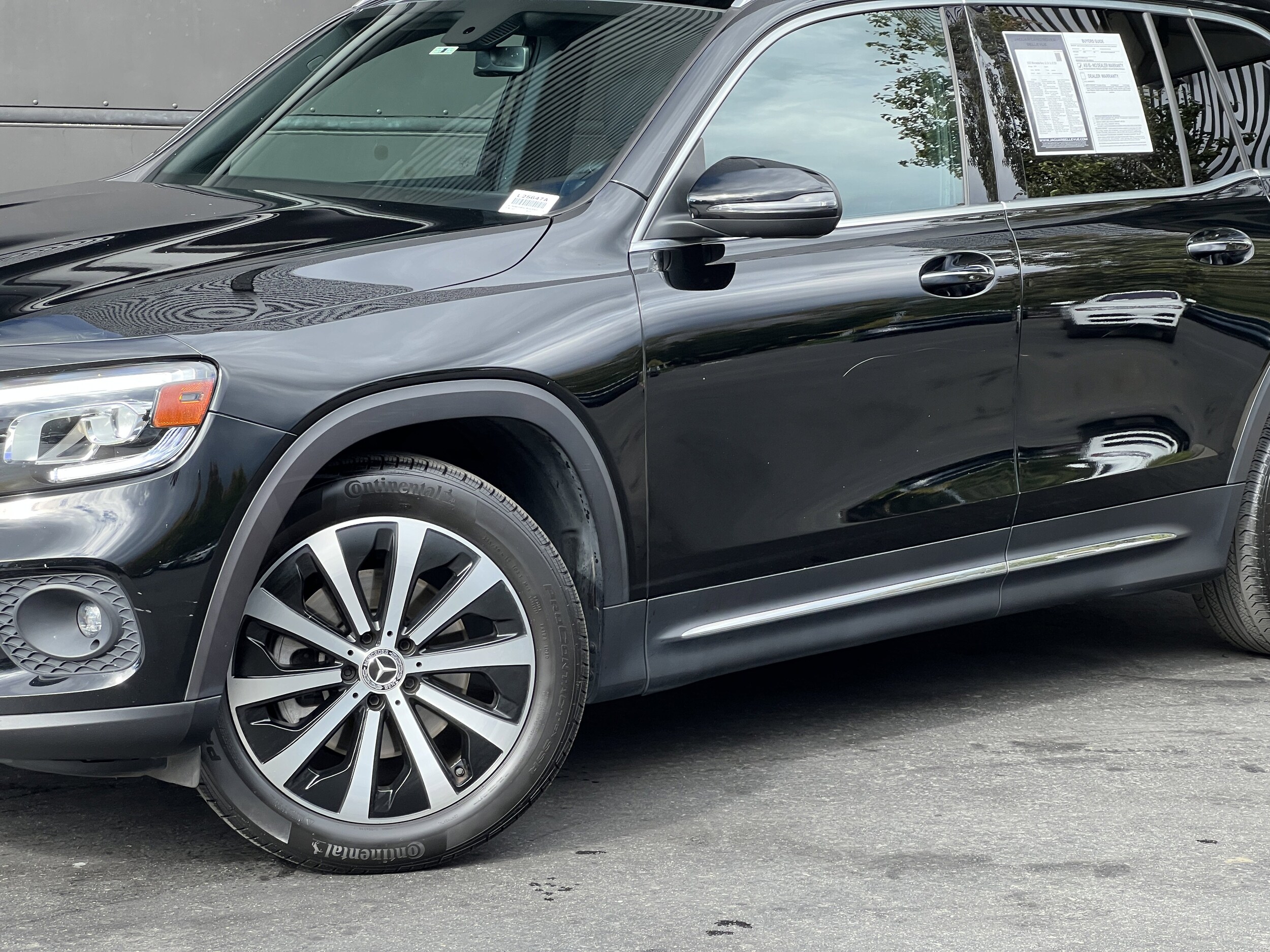 2020 Mercedes Benz GLB 250 4MATIC photo 2