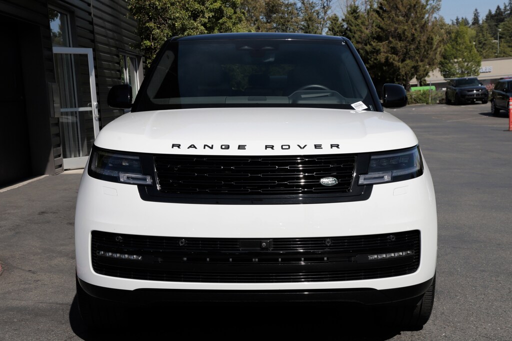 Certified 2025 Land Rover Range Rover P530 SE SUV