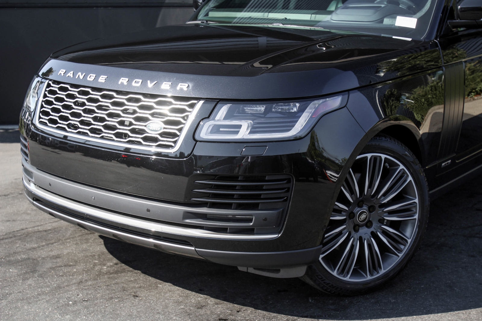 Used 2021 Land Rover Range Rover Autobiography with VIN SALGV5SE1MA430439 for sale in Bellevue, WA