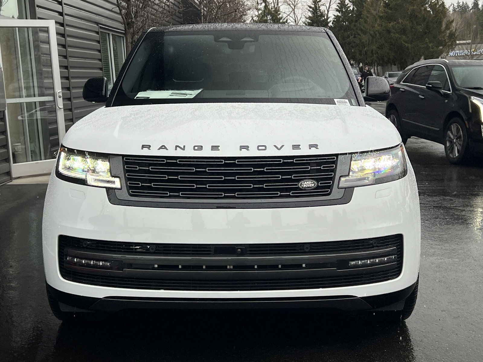 2025 Land Rover Range Rover SE photo 4