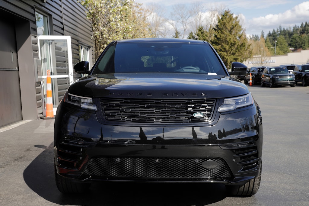 New 2026 Land Rover Range Rover Velar Dynamic SE