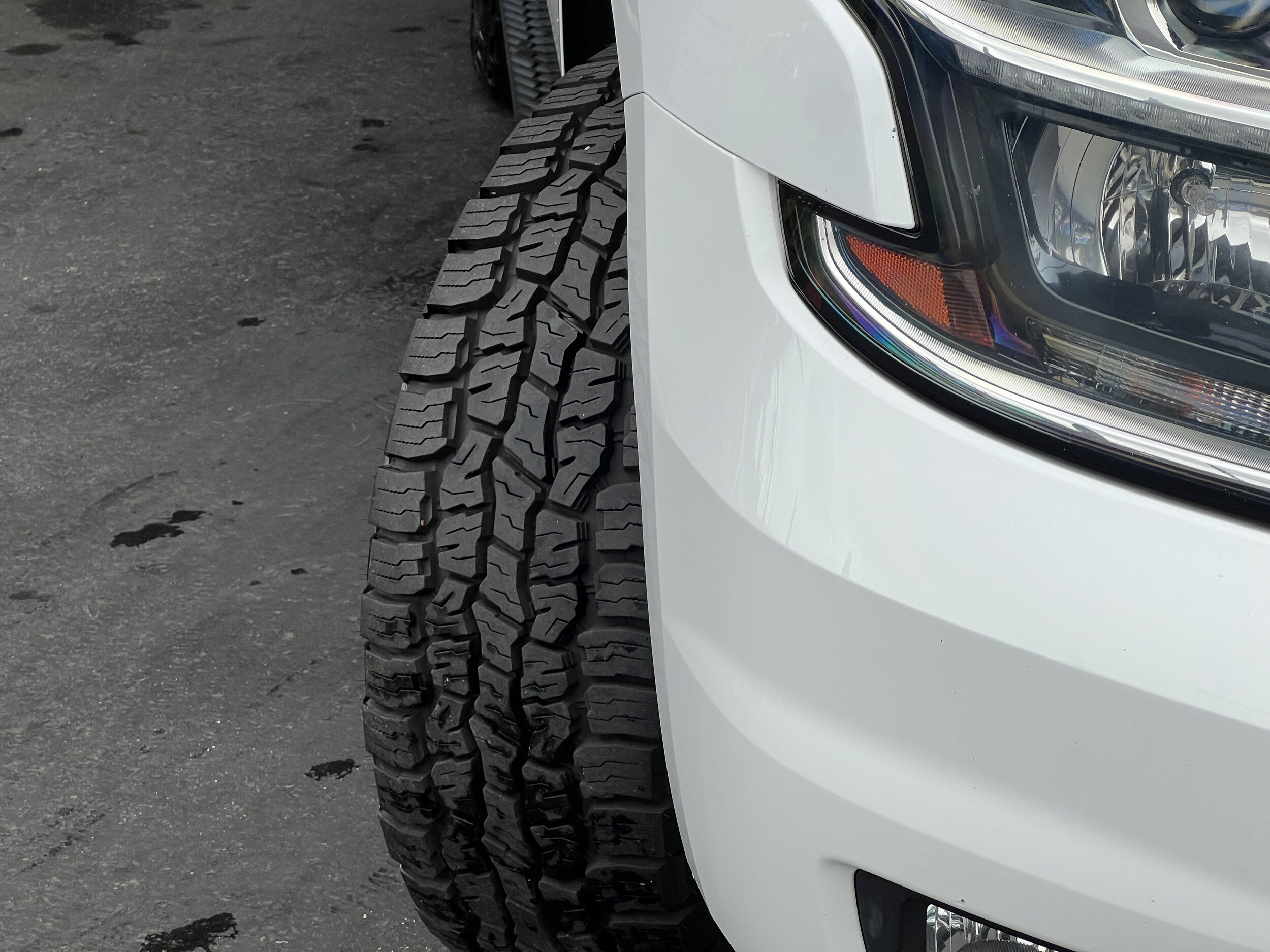 2017 Chevrolet Tahoe LT photo 3