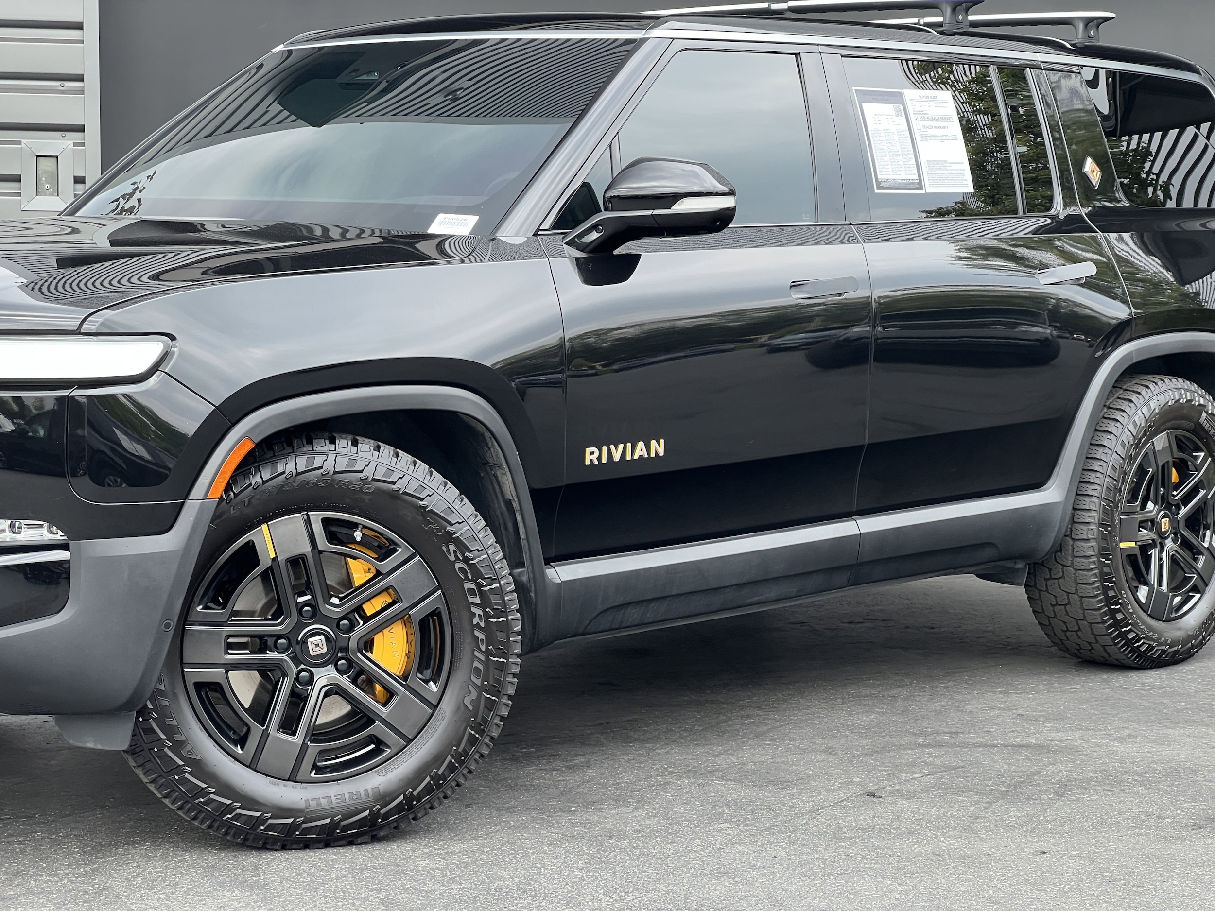 Used 2023 Rivian R1S Adventure with VIN 7PDSGABA6PN020940 for sale in Bellevue, WA
