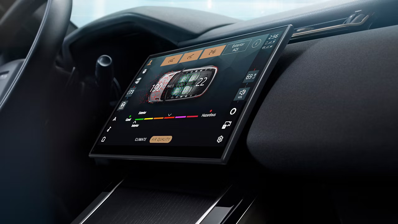 2025-Range-Rover-velar-closeup-dash-tech.png