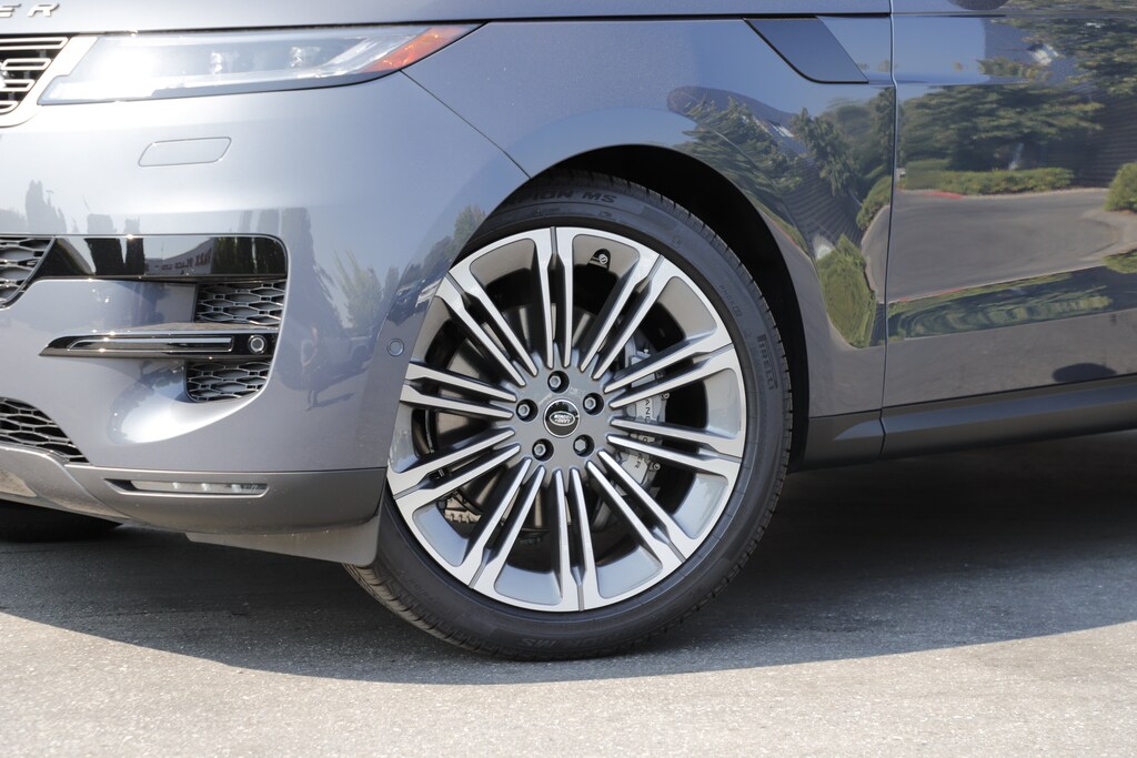 New 2025 Land Rover Range Rover Sport SE SUV
