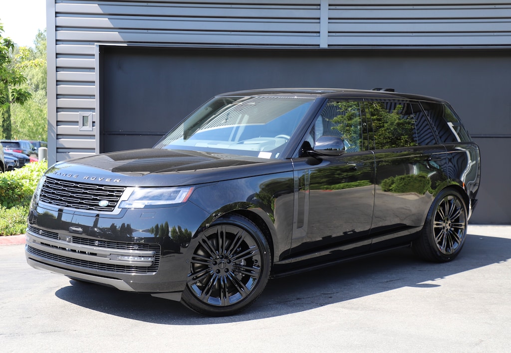 New 2026 Land Rover Range Rover SE LWB 7-Seats / V8 SUV