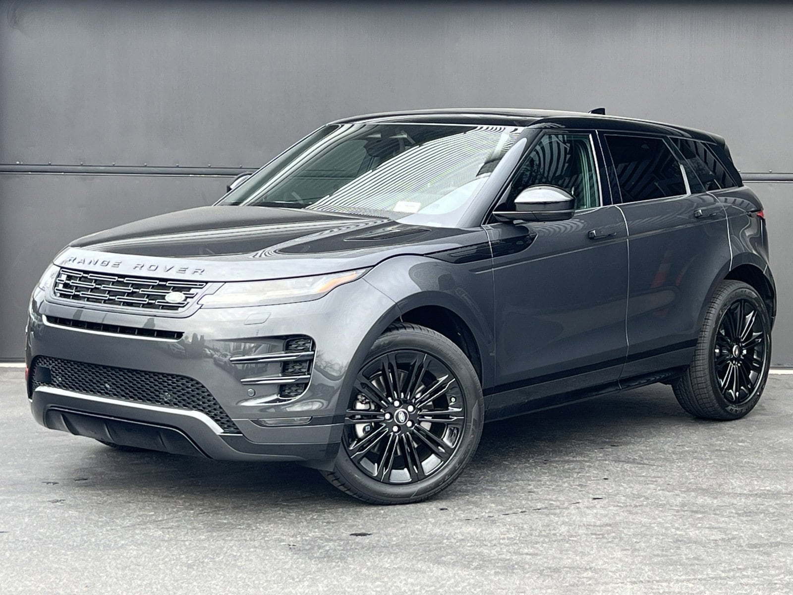 2025 Land Rover Range Rover Evoque Dynamic SE