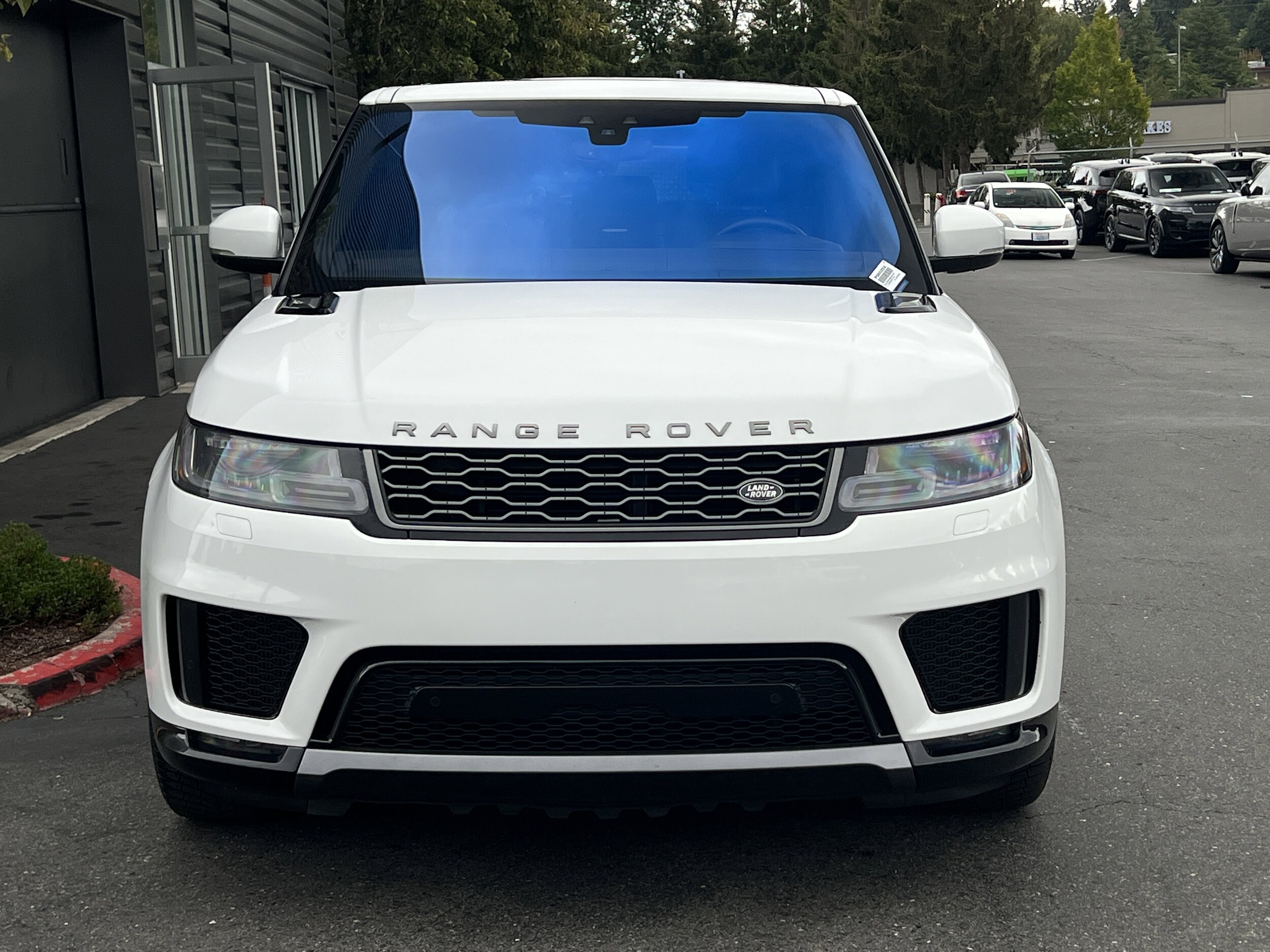2021 Land Rover Range Rover Sport HSE Silver Edition photo 3
