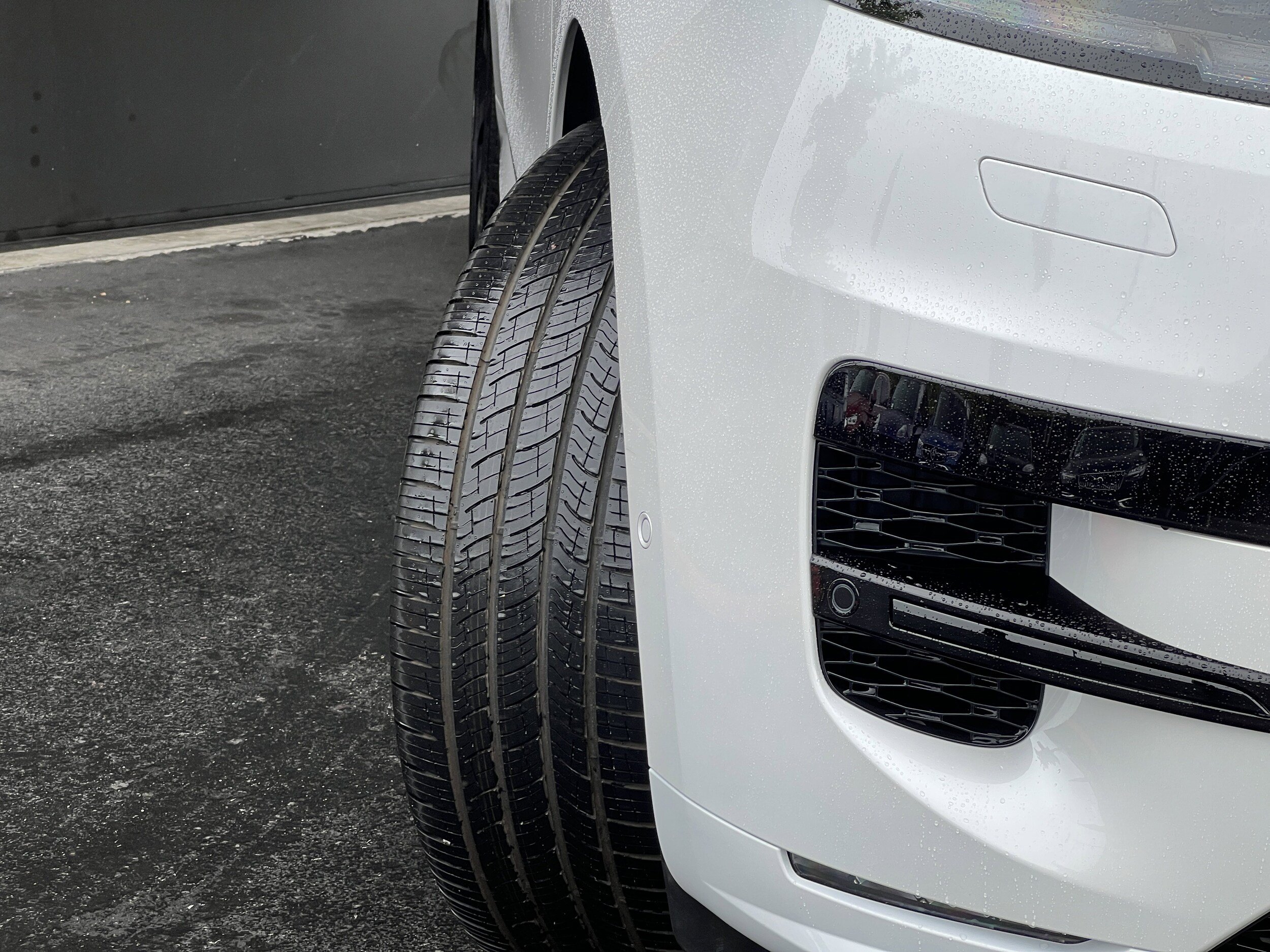 2025 Land Rover Range Rover Sport SE photo 3