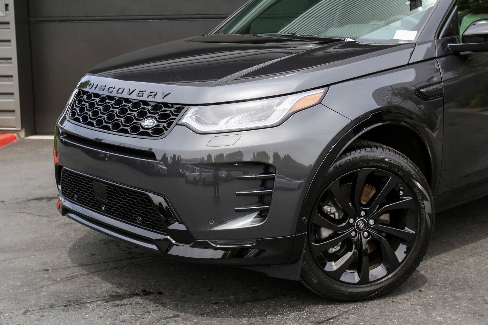 2024 Land Rover Discovery Sport Dynamic SE photo 2