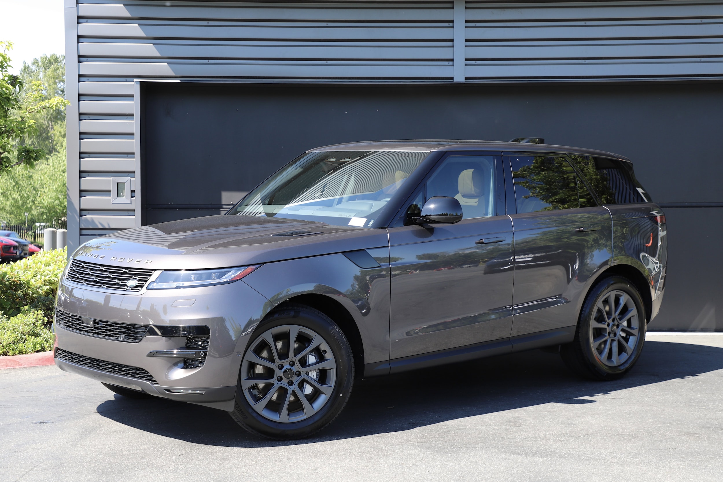2026 Land Rover Range Rover Sport SE