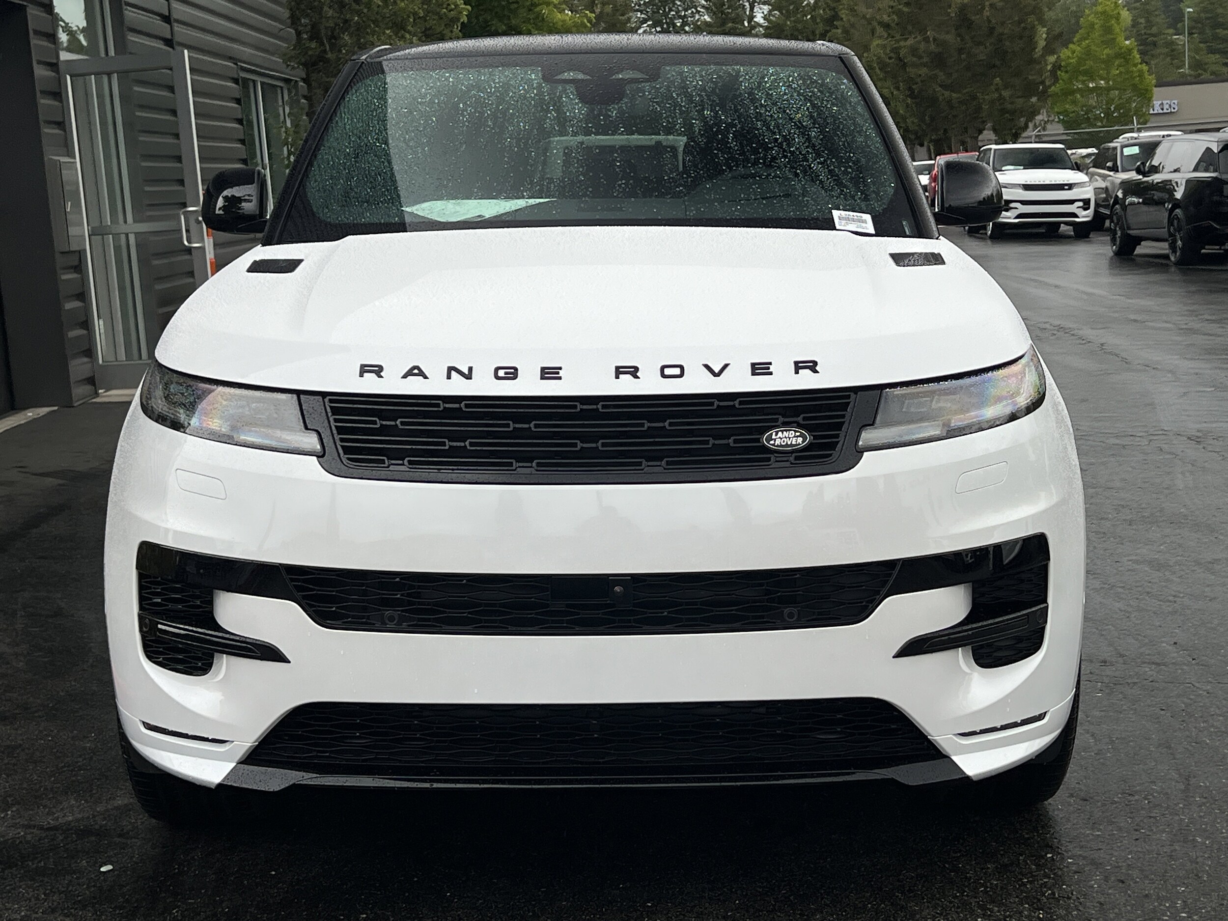 2025 Land Rover Range Rover Sport SE photo 4