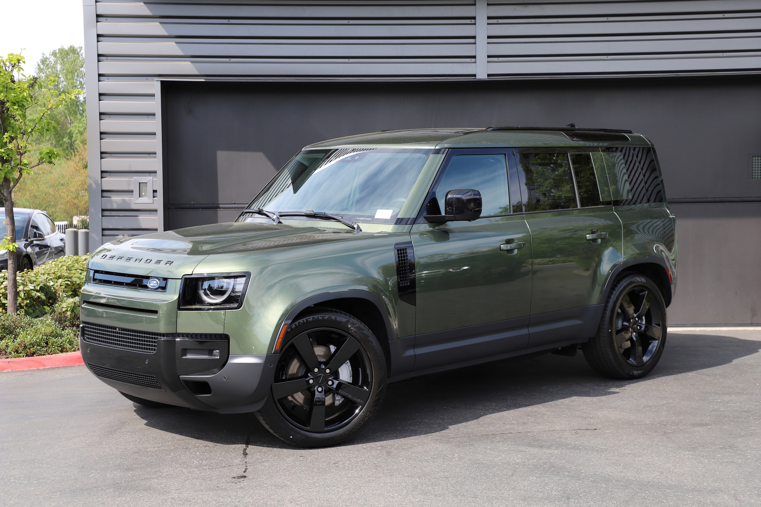 2026 Land Rover Defender 110 S P300's photo
