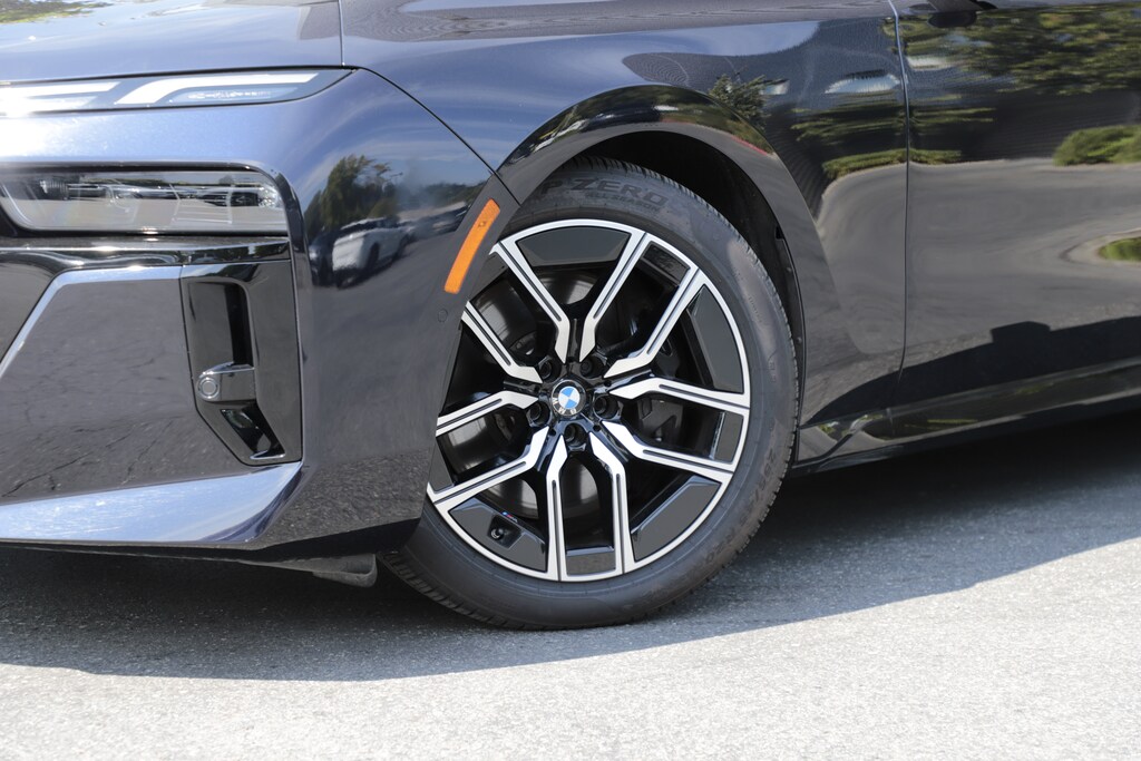 Used 2024 BMW 760i xDrive Sedan