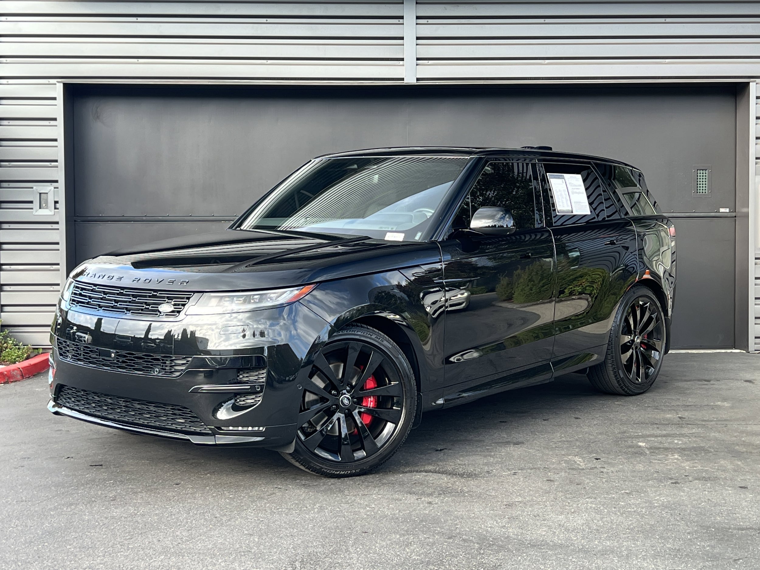 2025 Land Rover Range Rover Sport Dynamic SE's photo