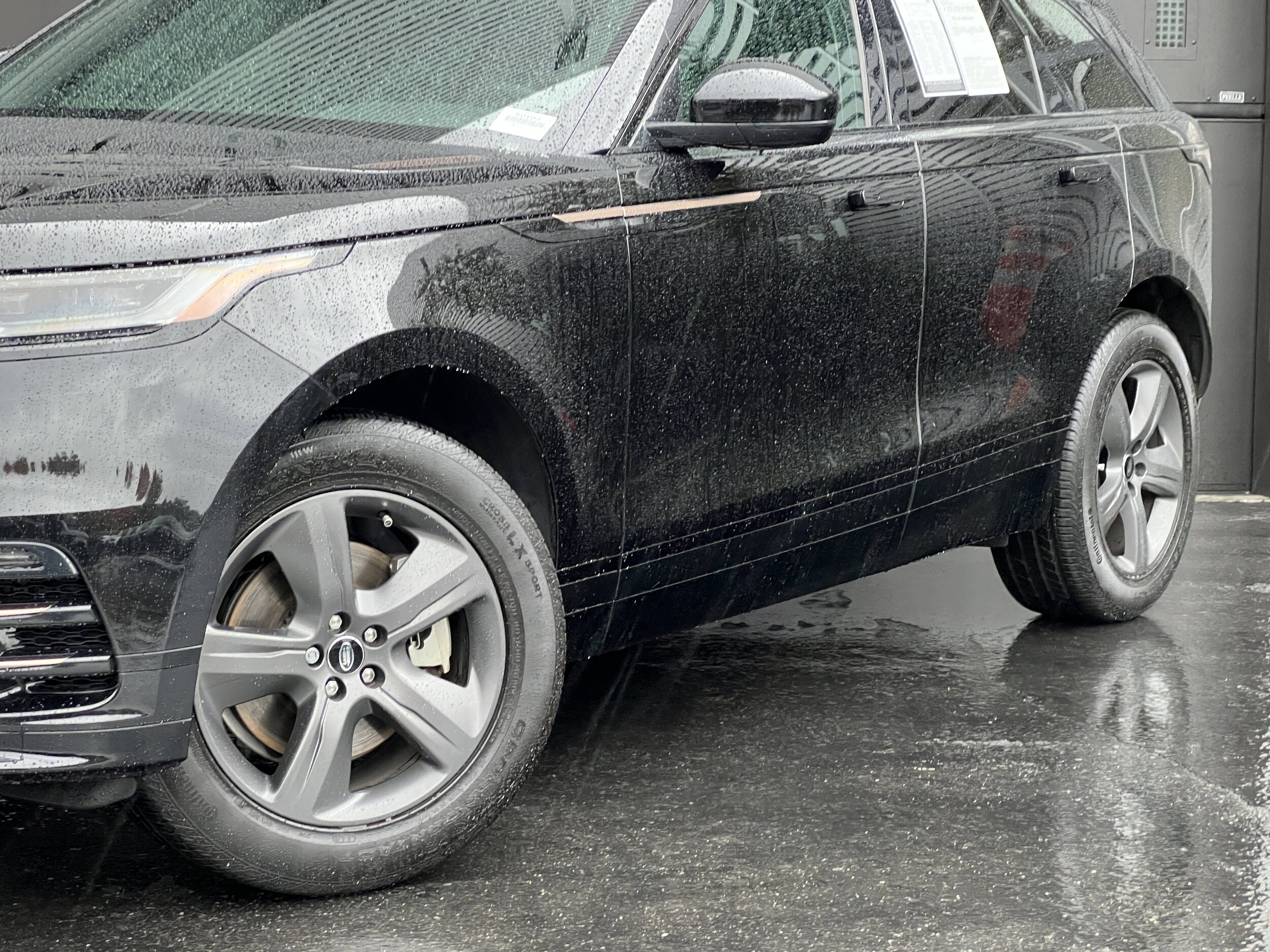 2025 Land Rover Range Rover Velar P250 Dynamic SE photo 2