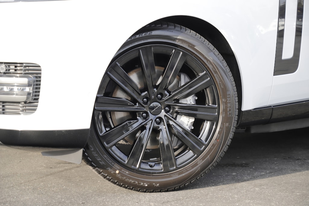 New 2026 Land Rover Range Rover SE Phev SUV