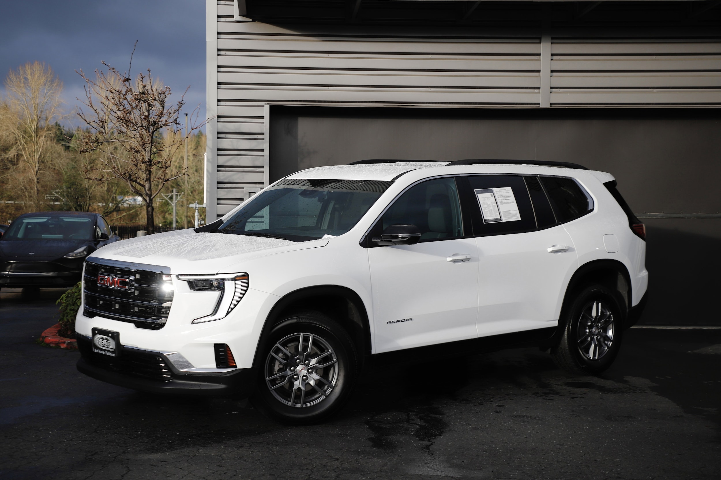 2025 GMC Acadia Elevation's photo