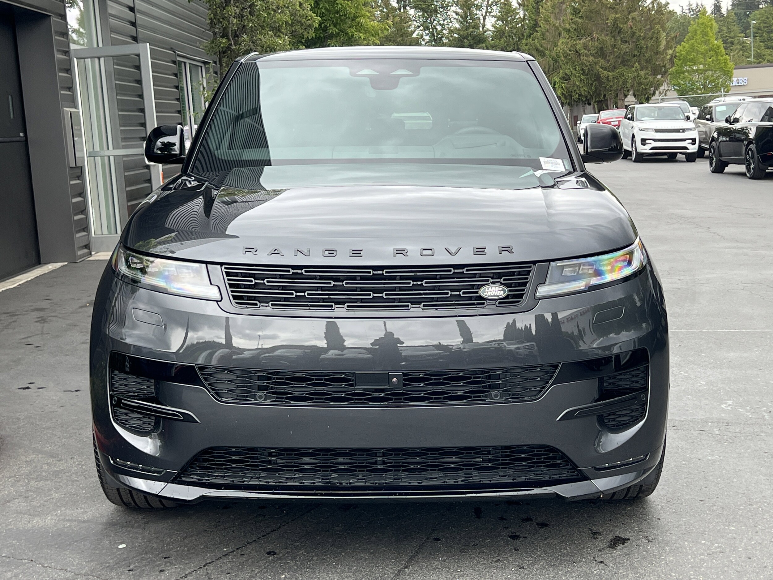 2025 Land Rover Range Rover Sport SE photo 4