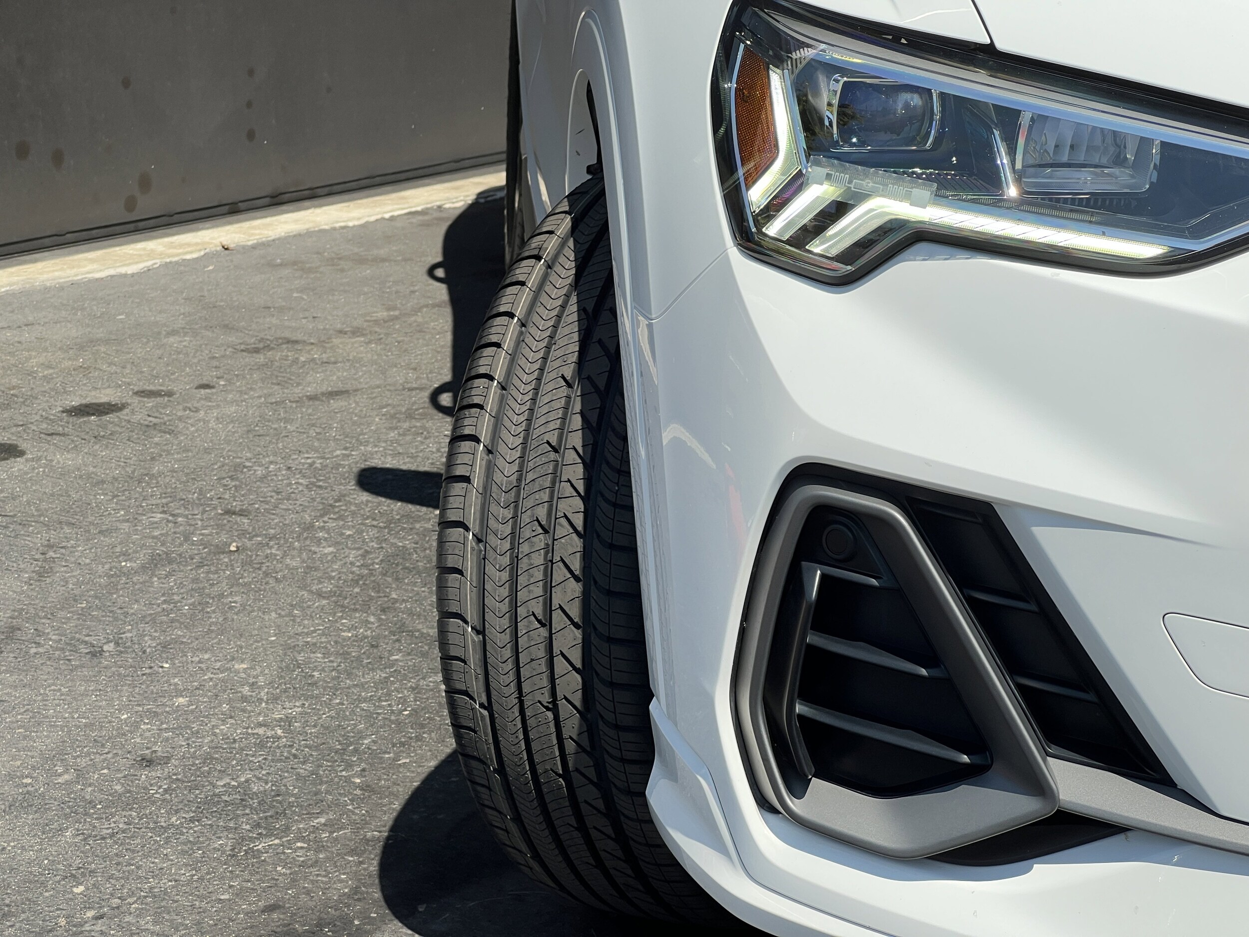 2022 Audi Q3 45 TFSI S line Premium photo 3