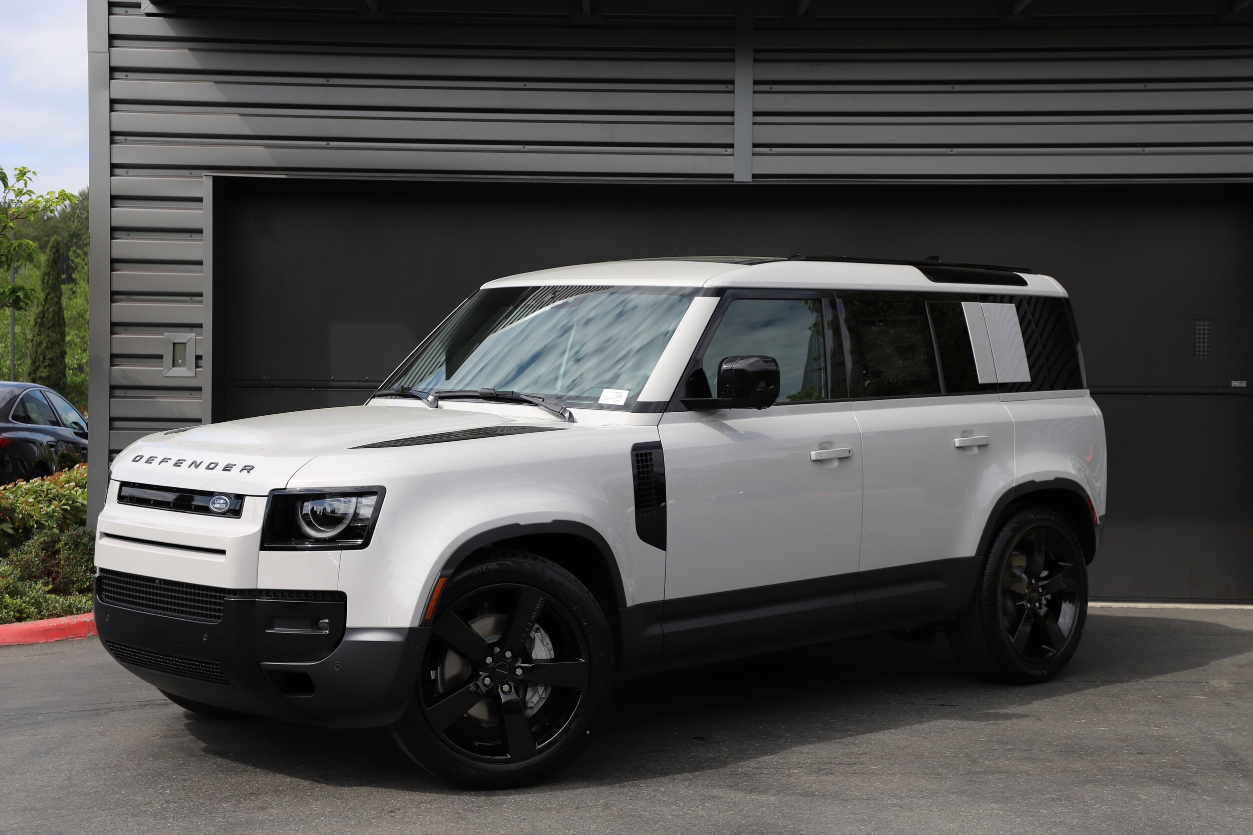 2026 Land Rover Defender 110 S P300's photo