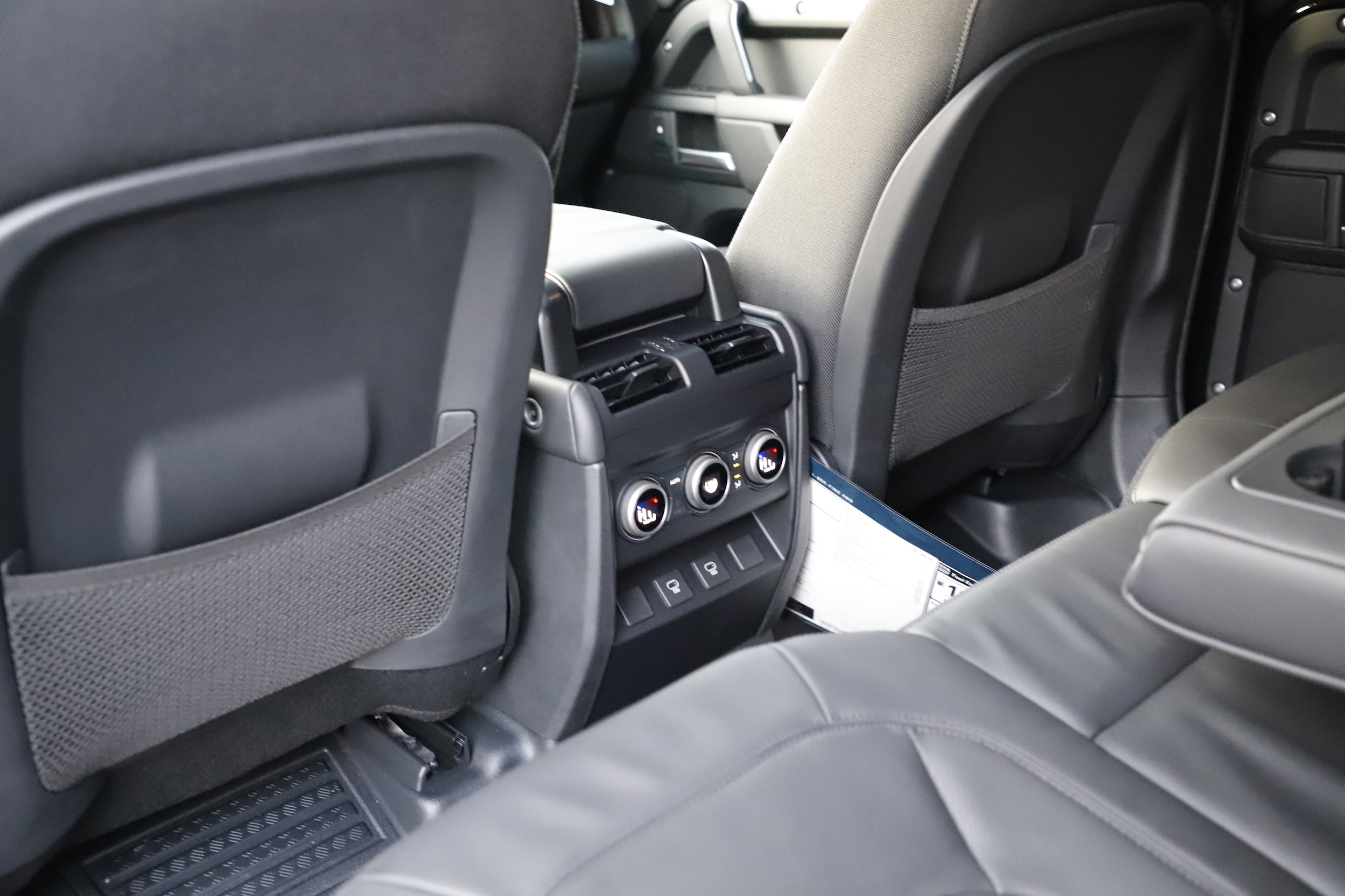 2025 Land Rover Defender X - Photo 13