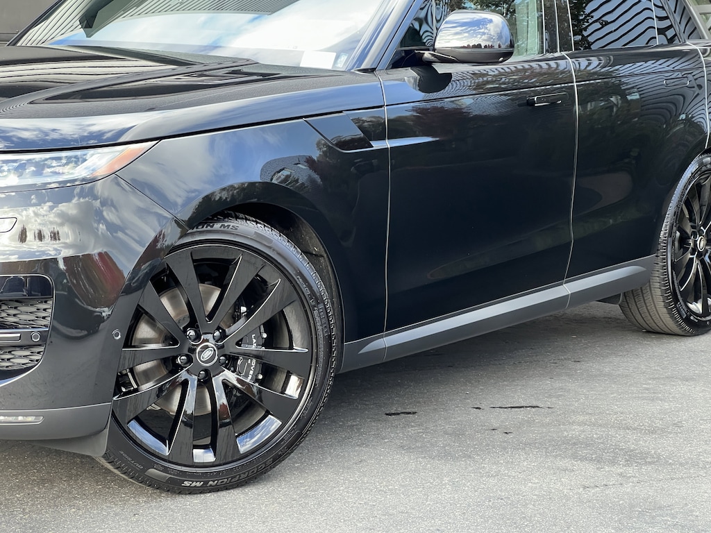 Used 2025 Land Rover Range Rover Sport P360 SE SUV