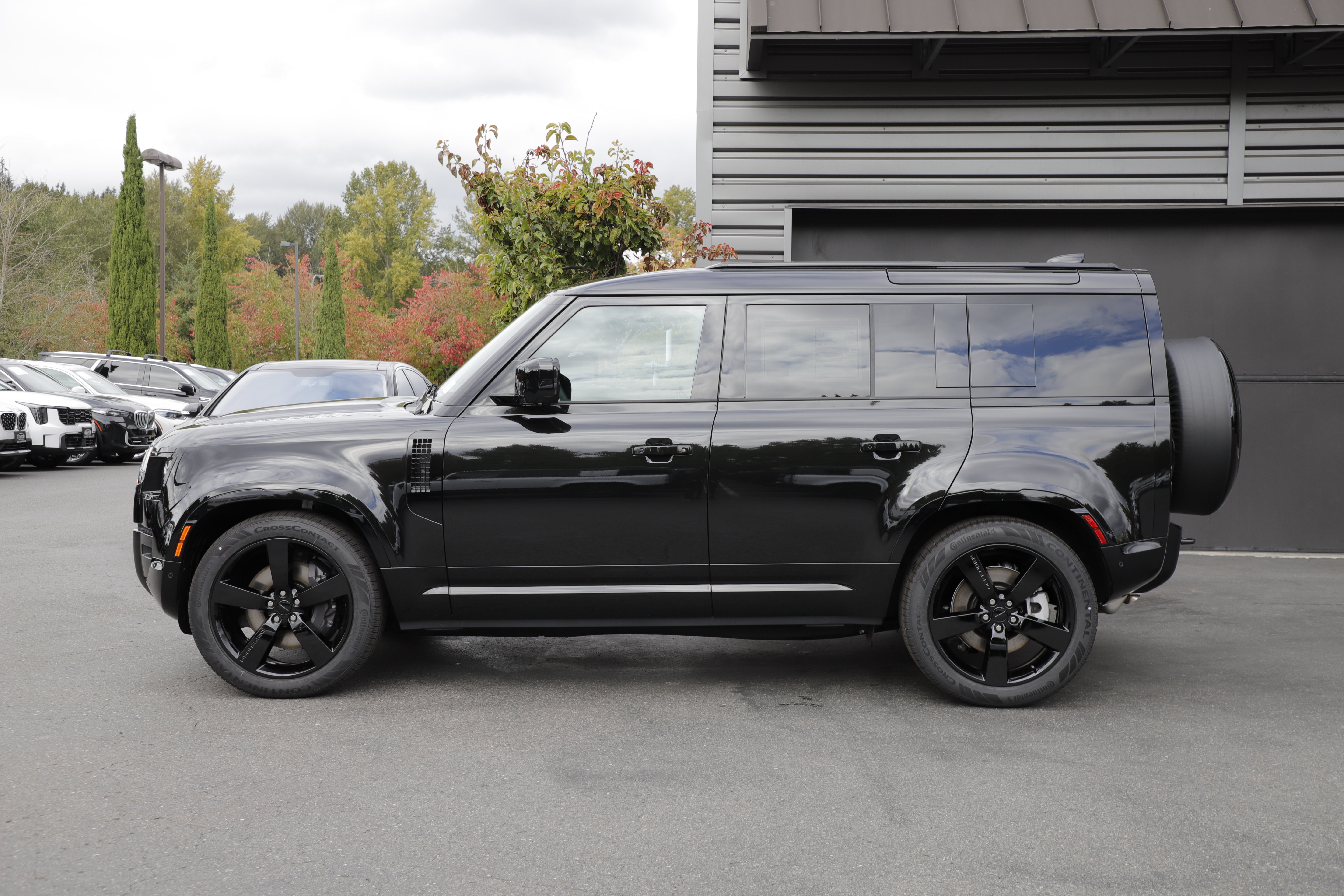 New 2026 Land Rover Defender 110 P400 X-Dynamic SE SUV