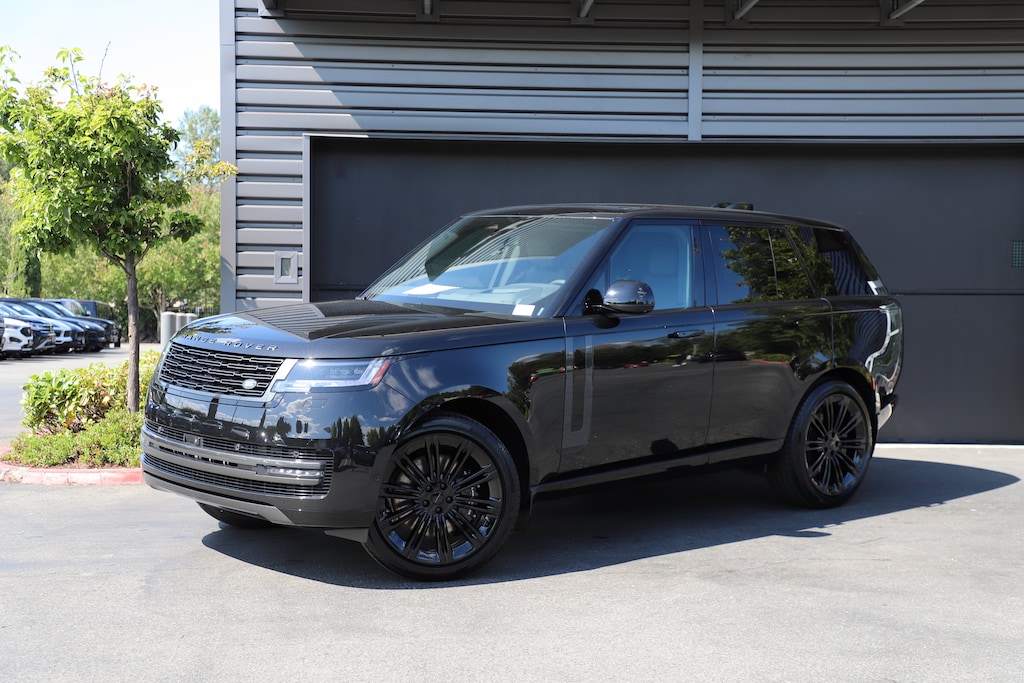 New 2026 Land Rover Range Rover SE SUV