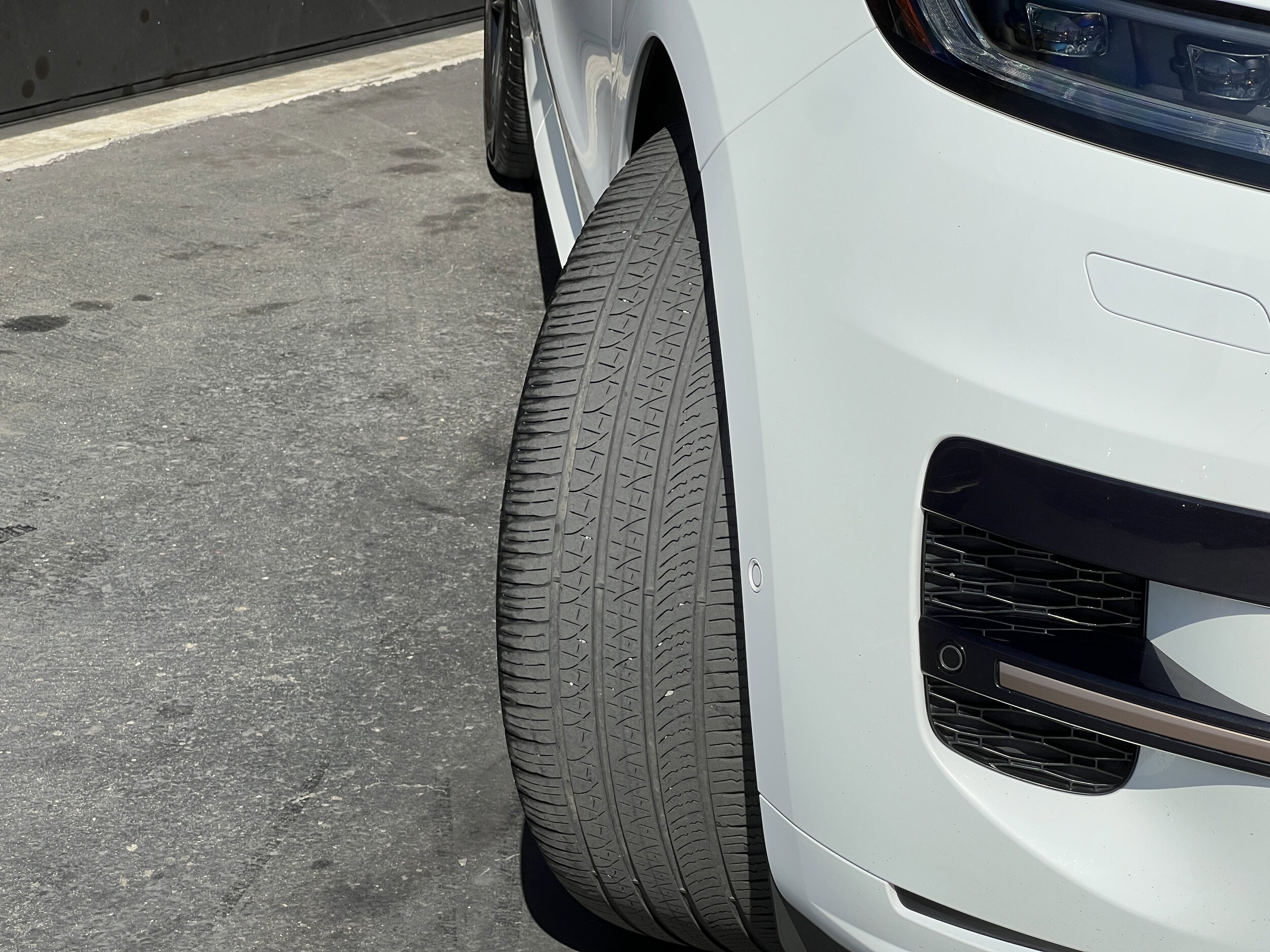 2023 Land Rover Range Rover Sport SE photo 2