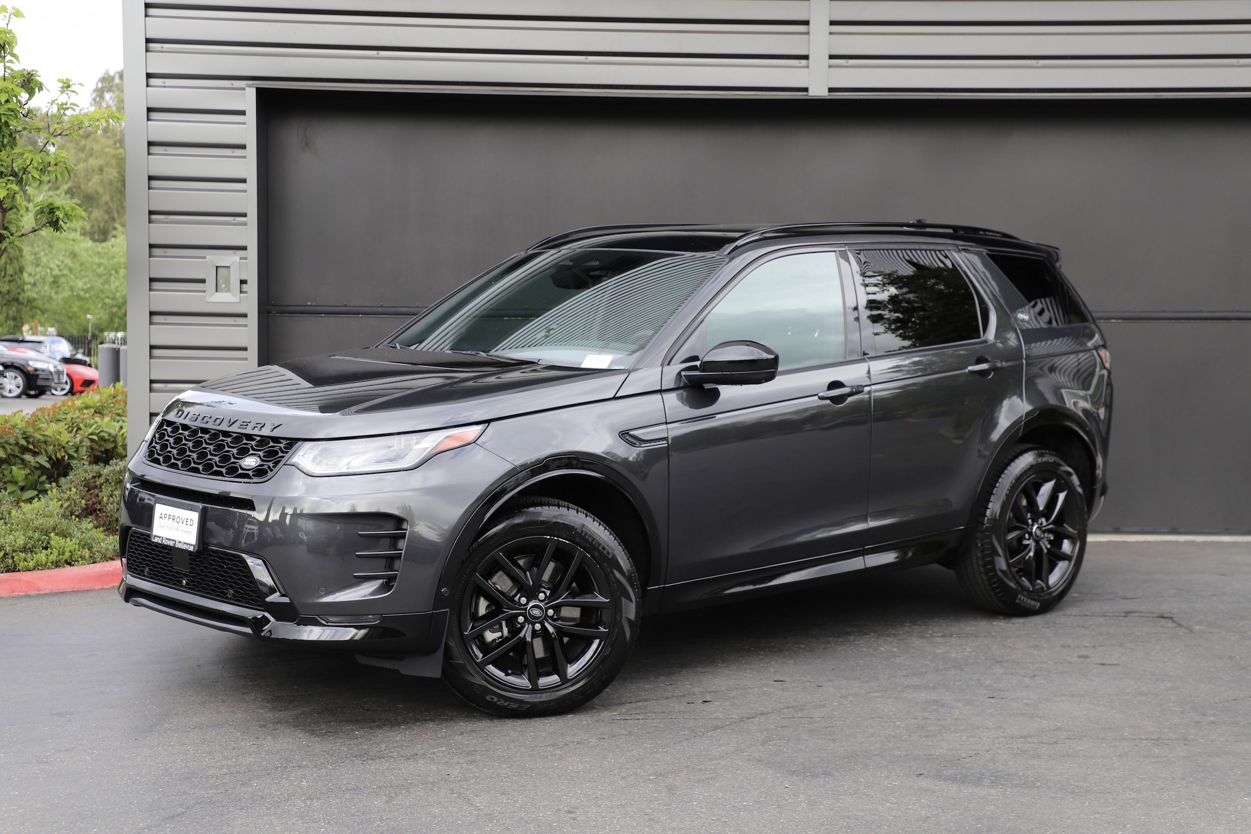 2025 Land Rover Discovery Sport 2.0 Dynamic SE's photo