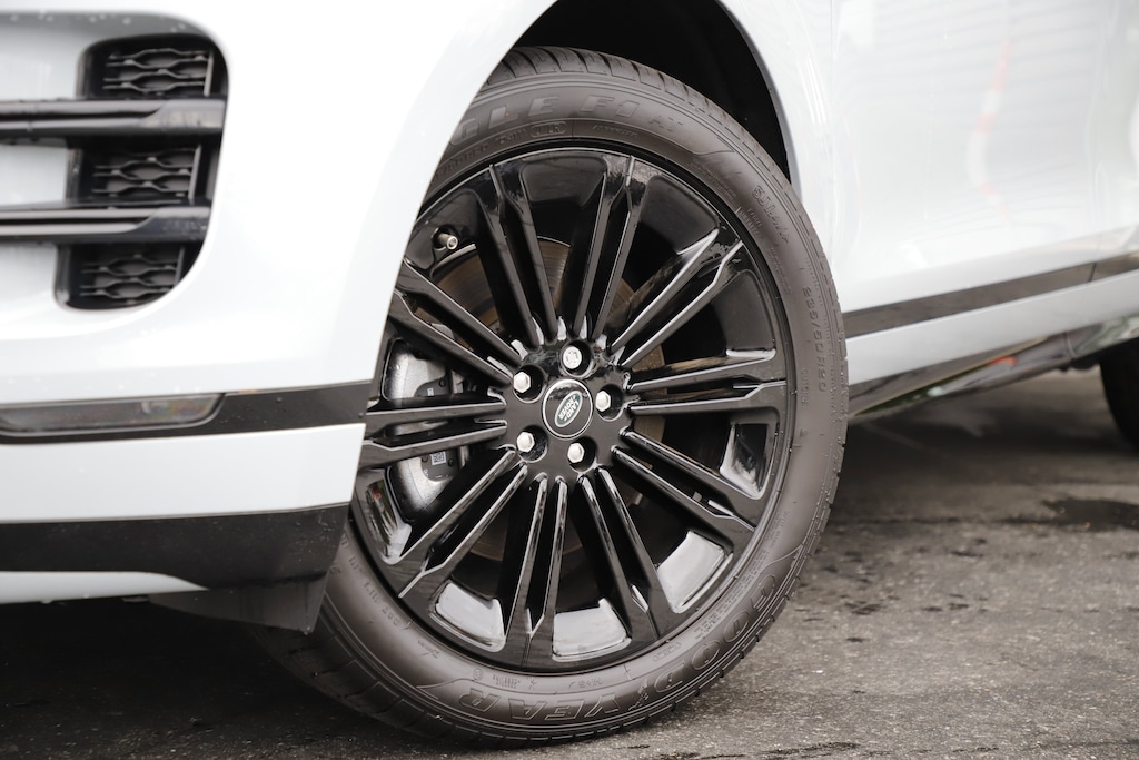 New 2025 Land Rover Range Rover Evoque Dynamic SE SUV