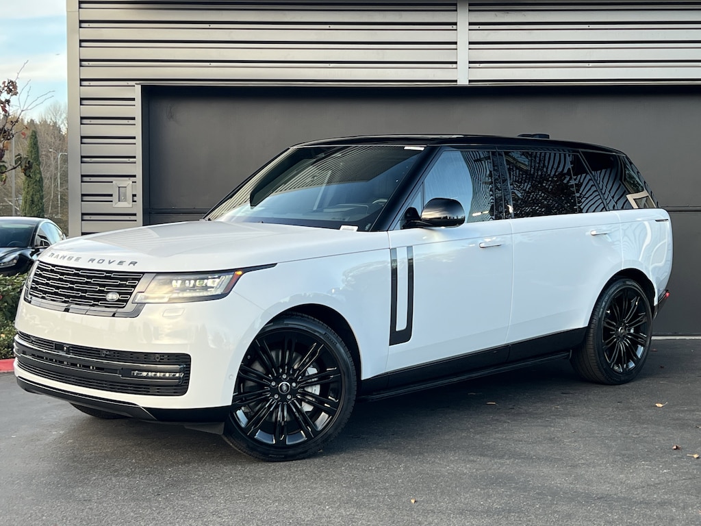 New 2025 Land Rover Range Rover SE SUV