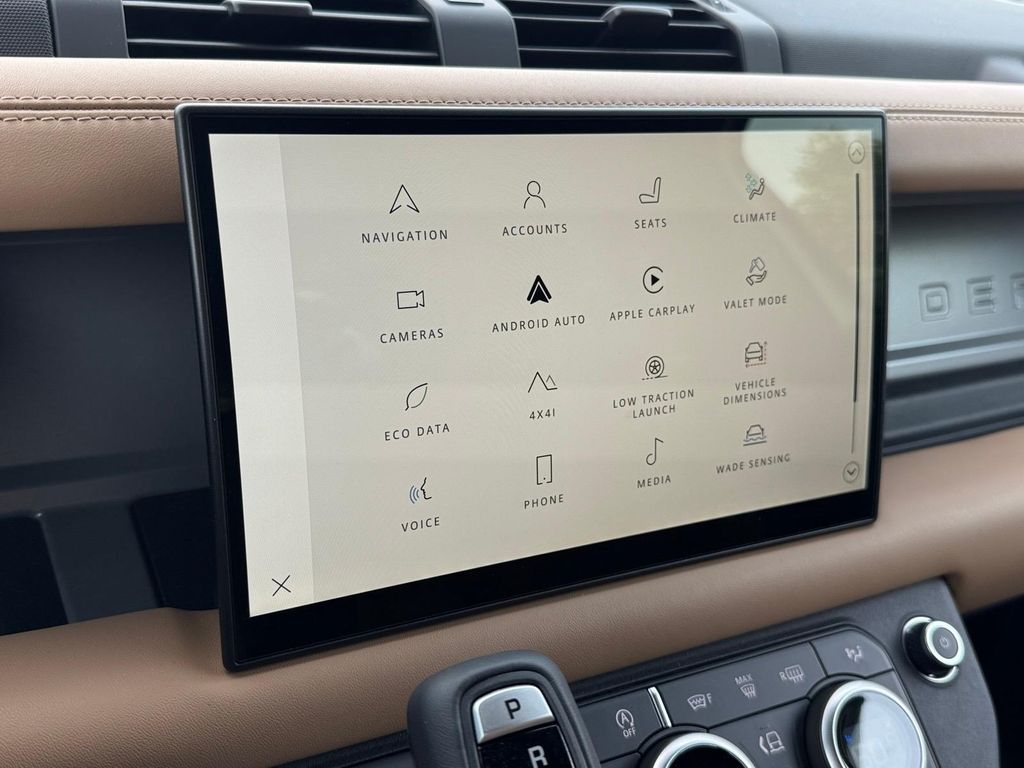 2025 Land Rover Defender V8 - Photo 18