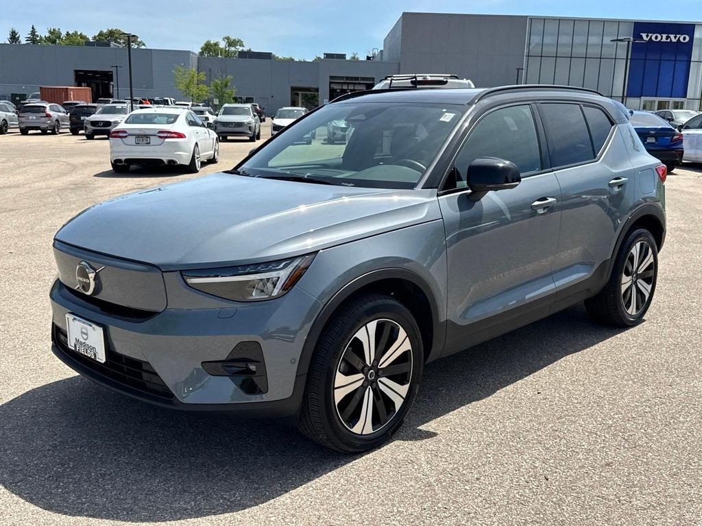 Used 2023 Volvo XC40 Recharge Pure Electric Plus SUV