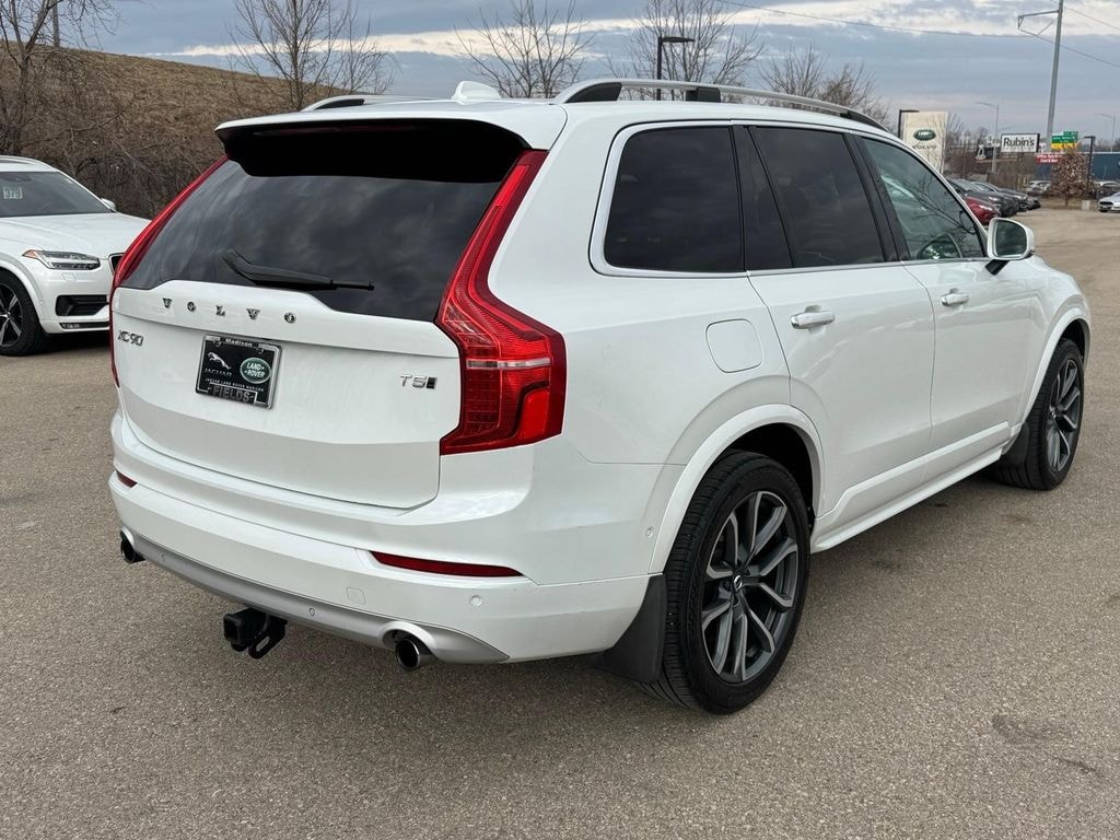 Used 2018 Volvo XC90 T5 AWD Momentum SUV