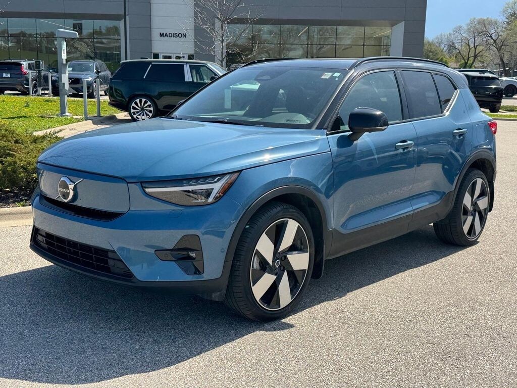 Certified 2023 Volvo XC40 Recharge Pure Electric Ultimate SUV