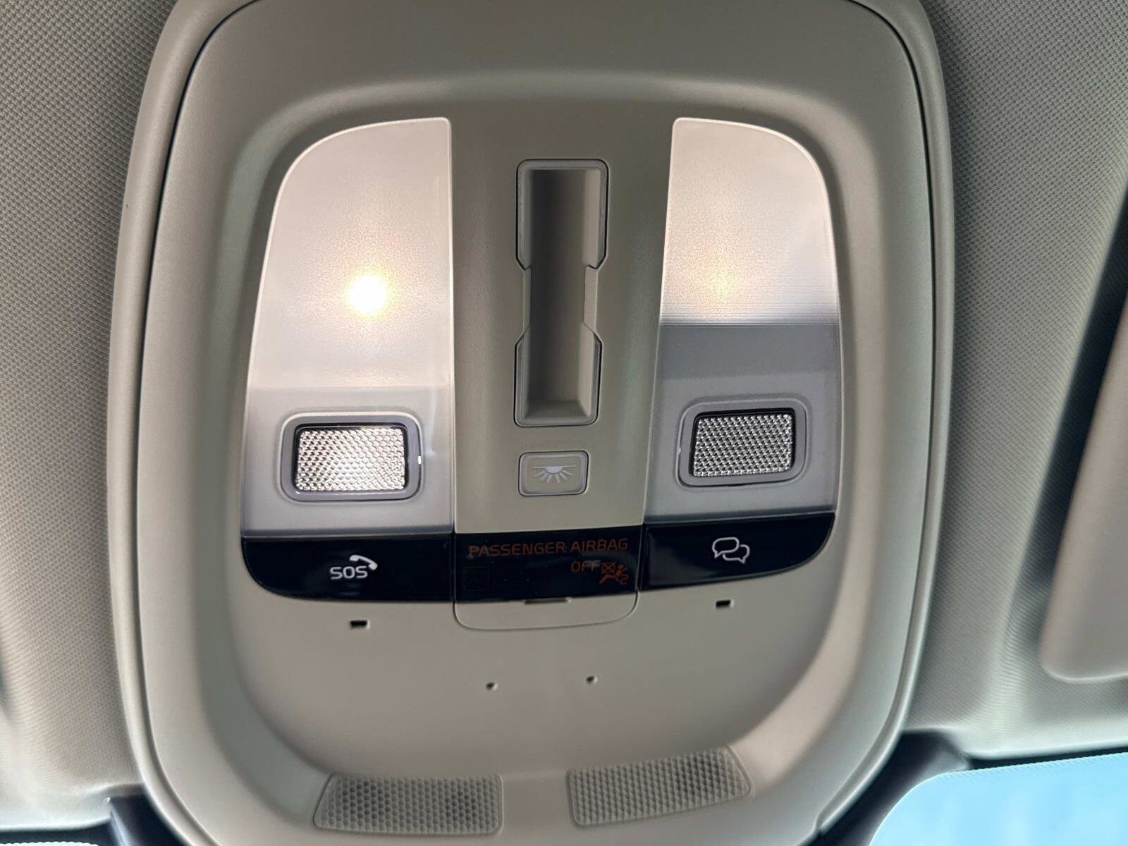 2026 Volvo XC60 Plus - Photo 31