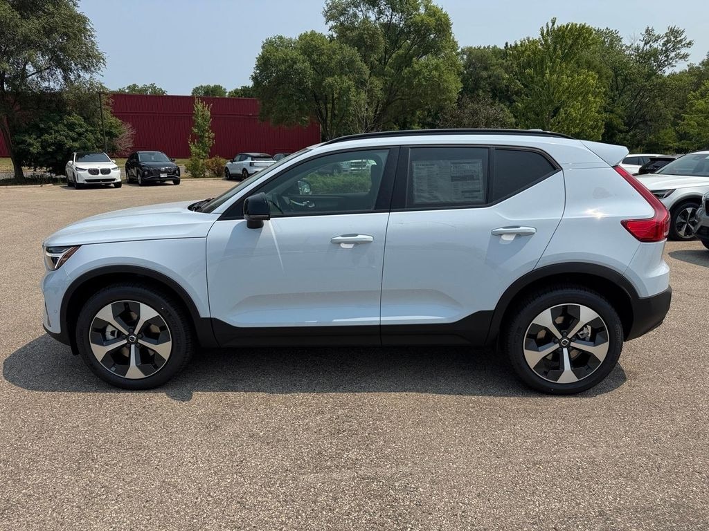 New 2026 Volvo XC40 B5 Plus SUV