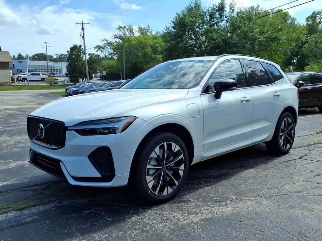 New 2026 Volvo XC60 plug-in hybrid T8 Plus SUV