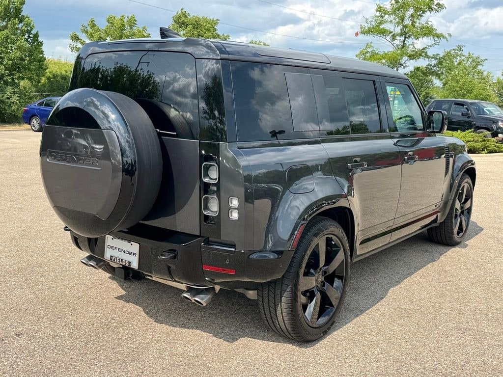 Used 2025 Land Rover Defender 110 V8 SUV