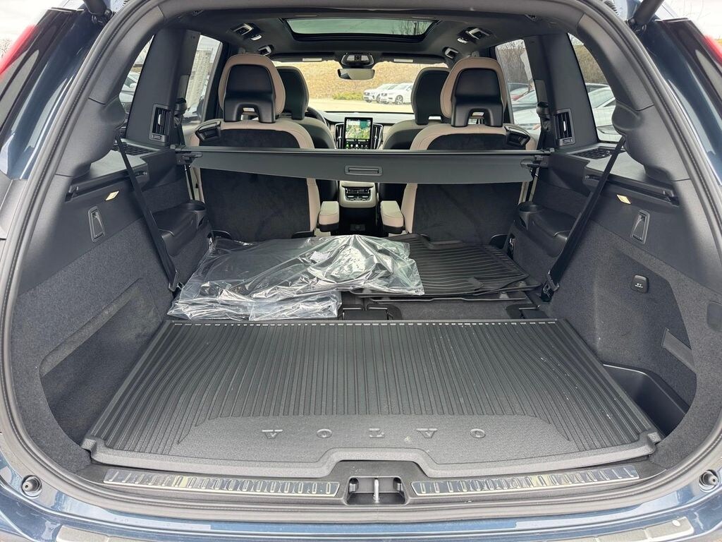 New 2026 Volvo XC90 B6 Plus 6-Seater SUV