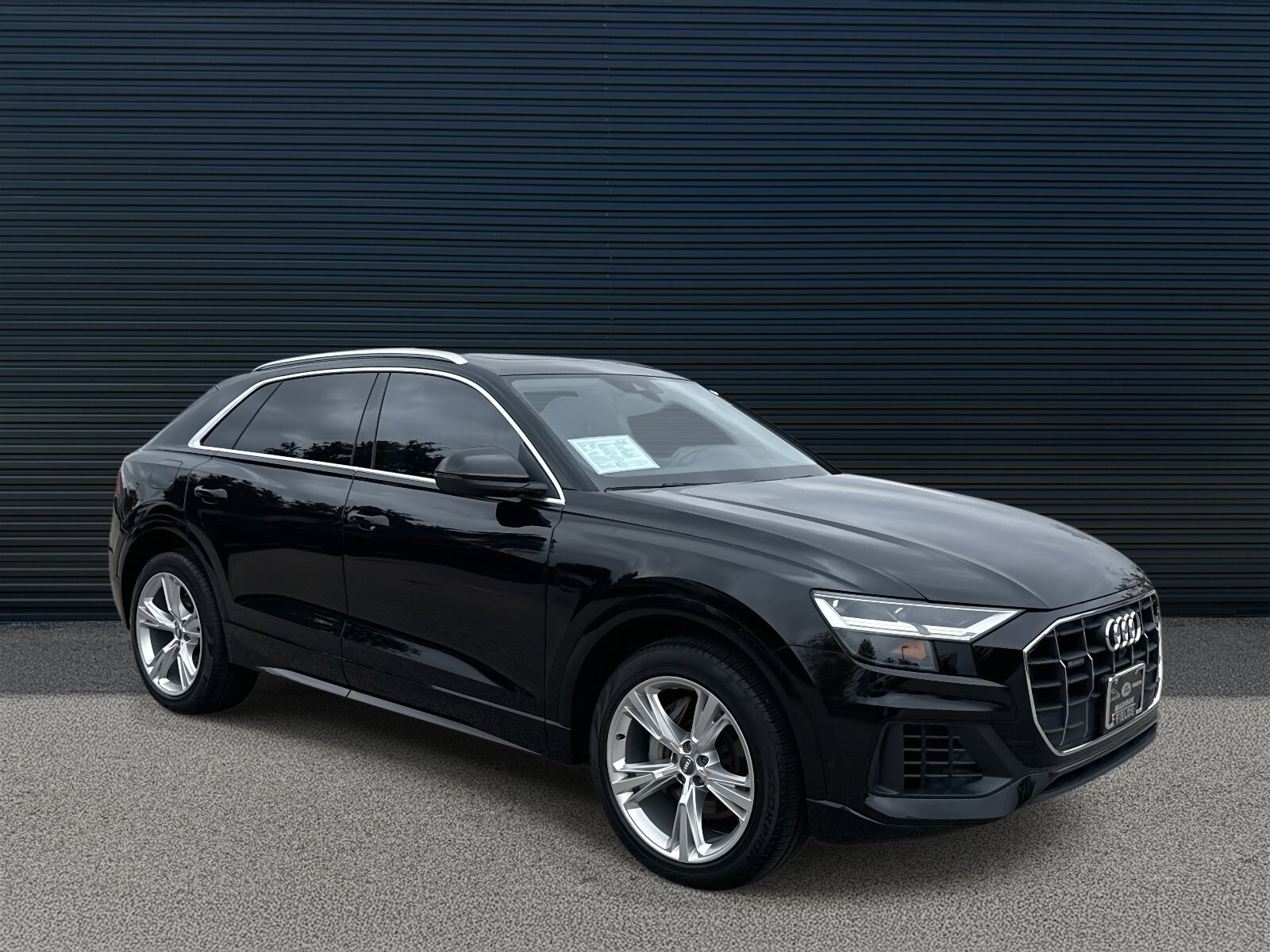 2019 Audi Q8 Premium Plus photo 2