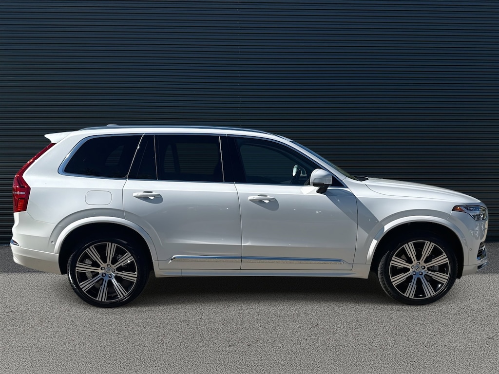 Certified 2025 Volvo XC90 plug-in hybrid T8 Ultra 7-Seater SUV