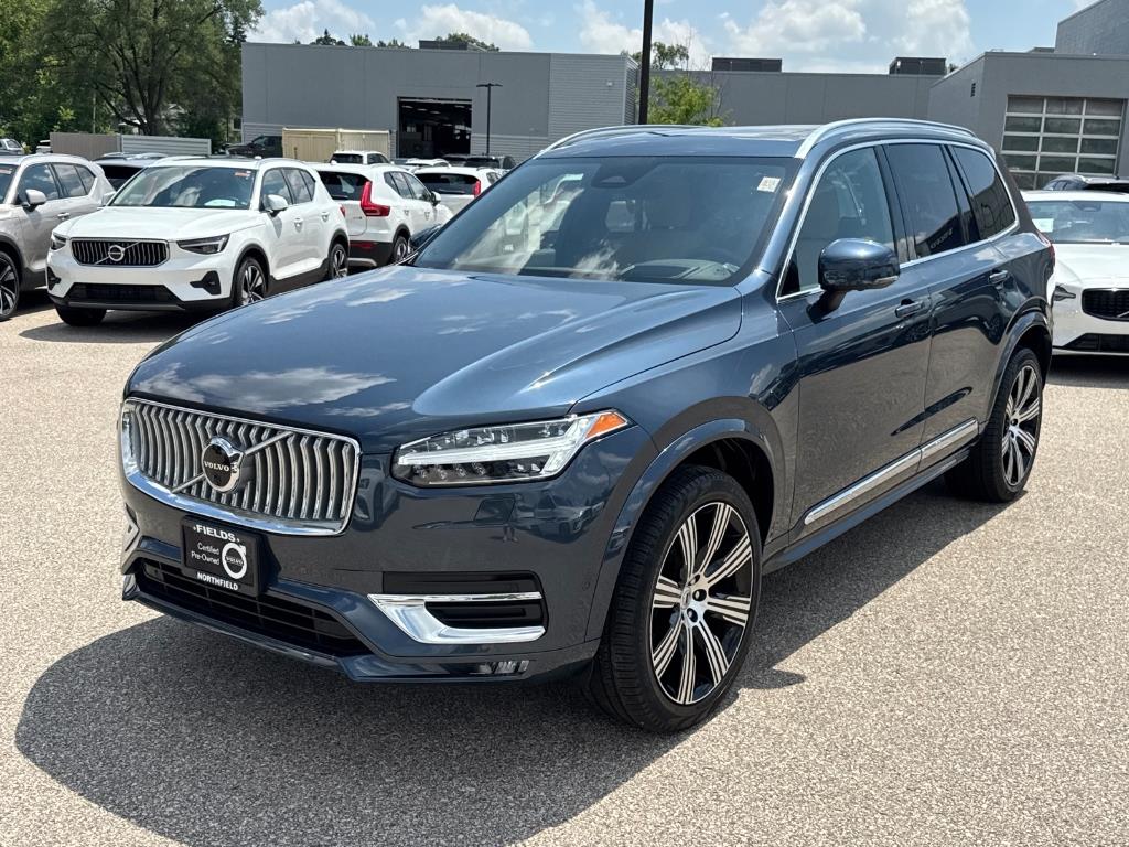 Volvo XC90 B6 Ultimate Bright Theme 7-Passenger AWD